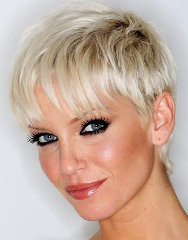 Short hairstyles for women with straight hair short hairstyles for women with straight hair 17 photo
