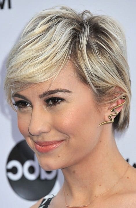 38 Short Layered Bob Haircuts With Side Swept Bangs That Make You Look Younger Short Hair Models