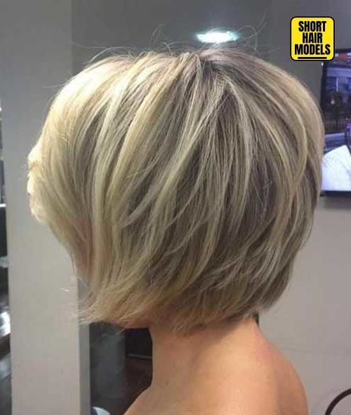 20 Short Hairstyles For Older Ladies That Are Cool Forever