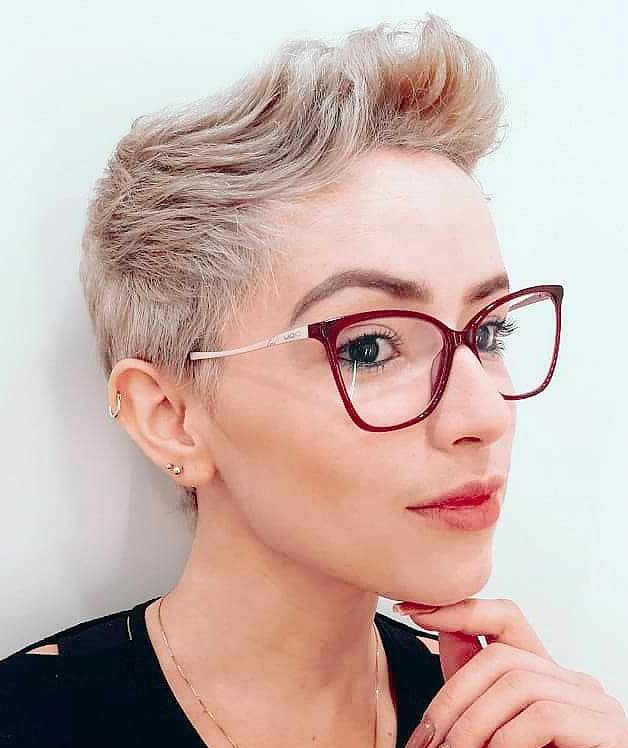 50 New Short Bob Cuts and Pixie Haircuts for 2021