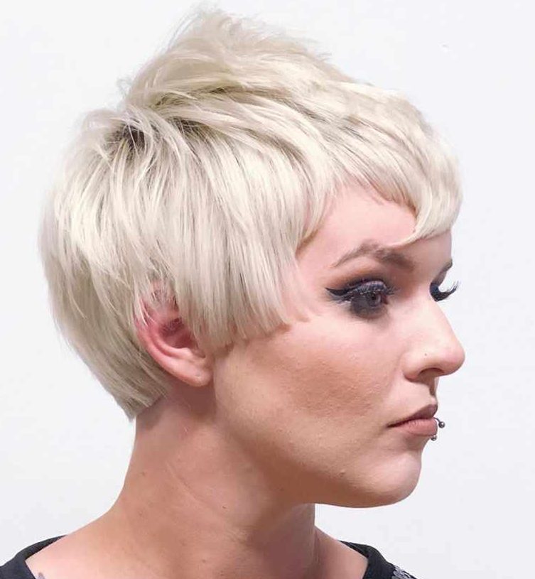 50 New Short Bob Cuts and Pixie Haircuts for 2021