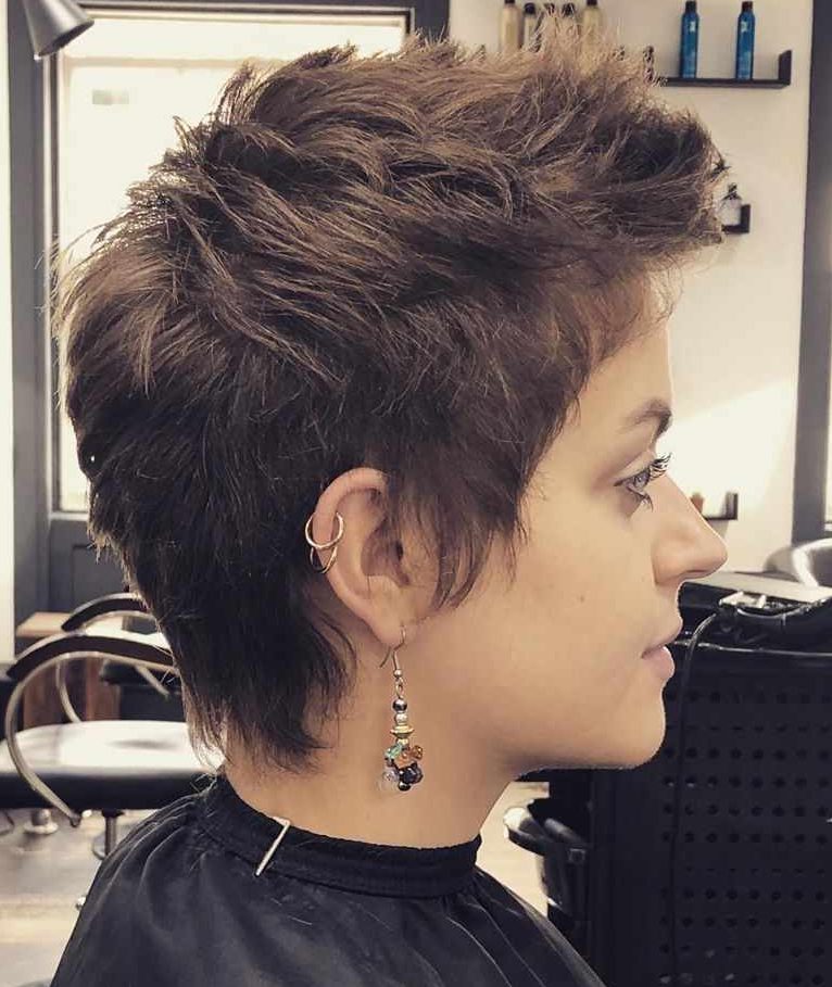 35 Cute Short Bob and Pixie Haircuts For Women 2021