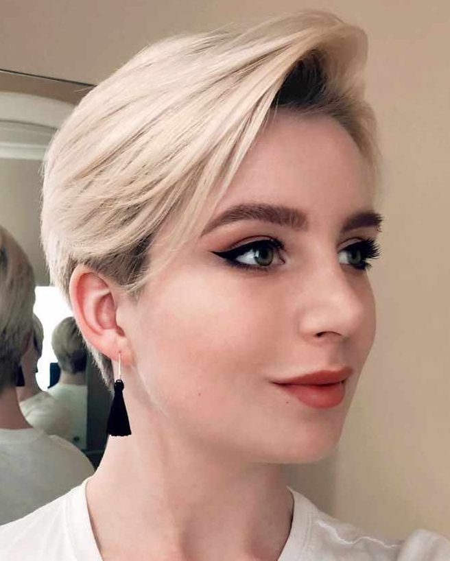 50 New Short Bob Cuts and Pixie Haircuts for 2021