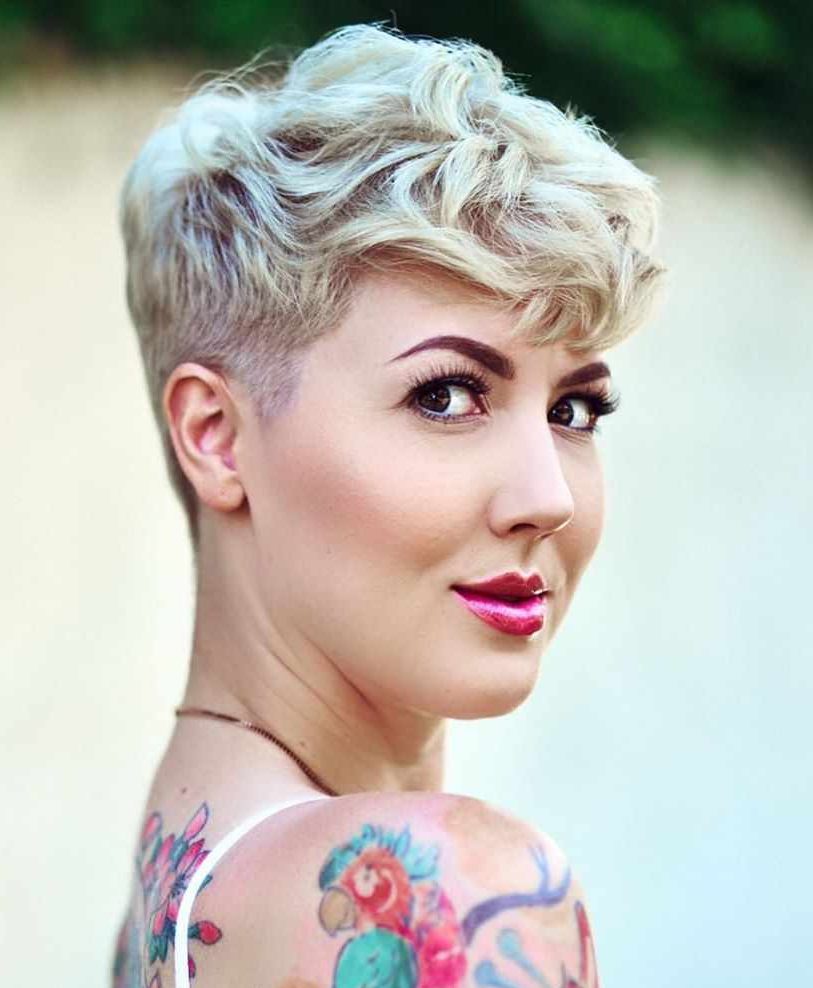 35 Cute Short Bob and Pixie Haircuts For Women 2021