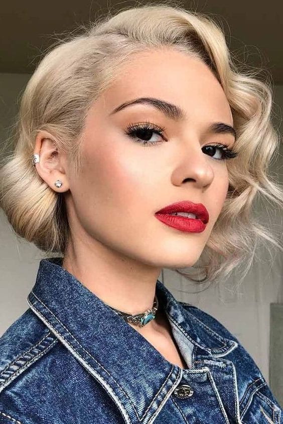 20 Easy Hairdos for Women with Short Hair in 2022 | Short Hair Models