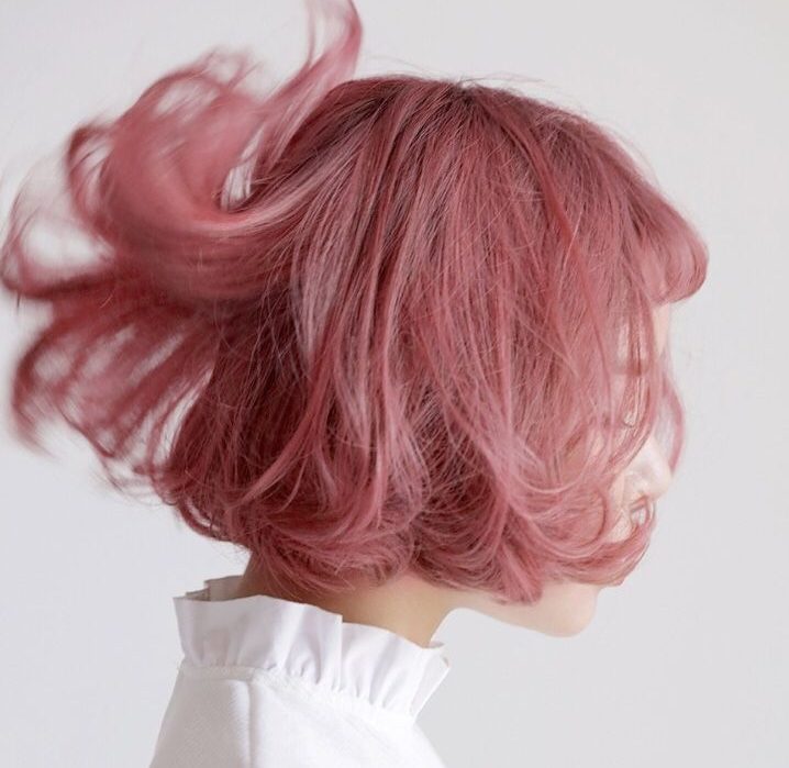 Aesthetic short pastel pink hair
