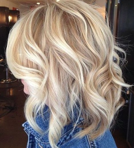 Fair skin blonde hair colors for short hair