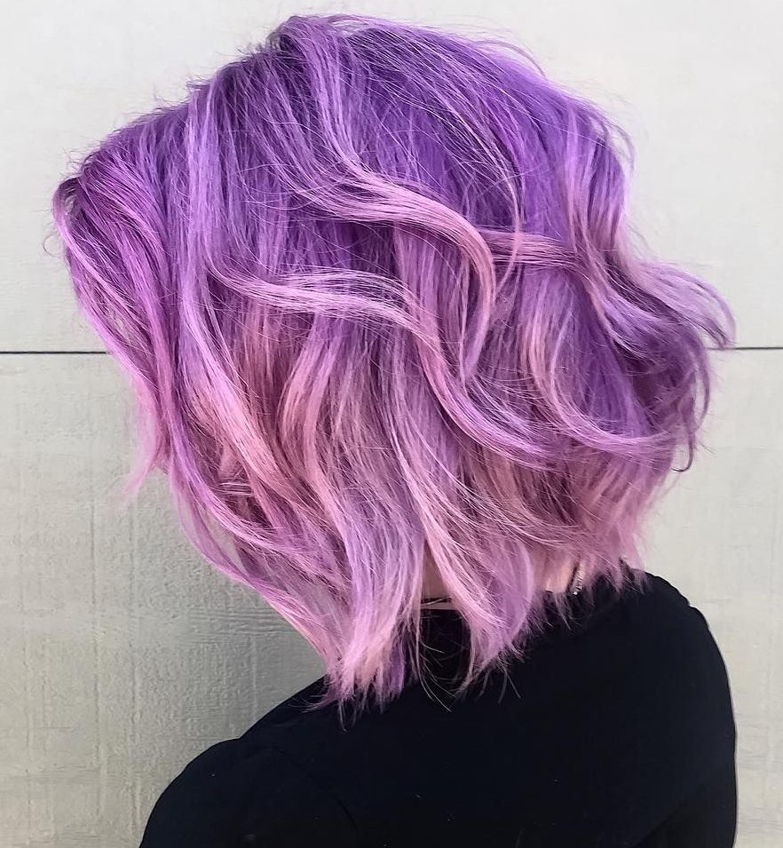Shoulder lenght purple hair