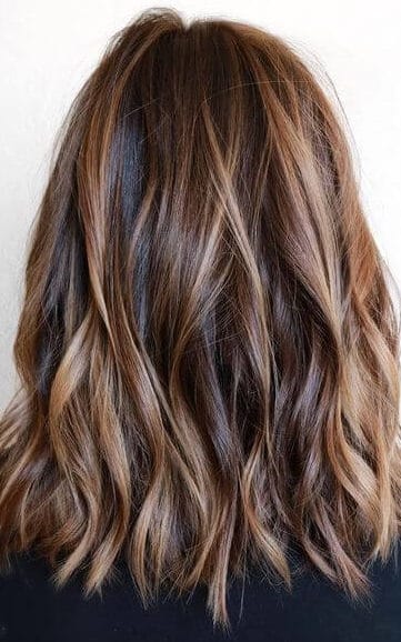 Blonde balayage hairstyle for brunettes
