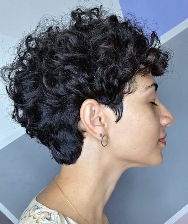 chubby face short curly hairstyles