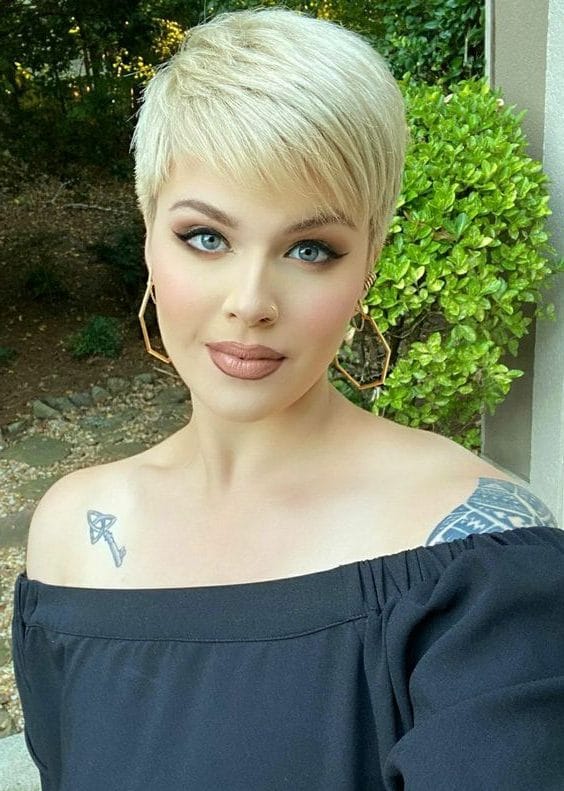 20 Short Trendy Haircuts for Women in 2022 Short Hair Models