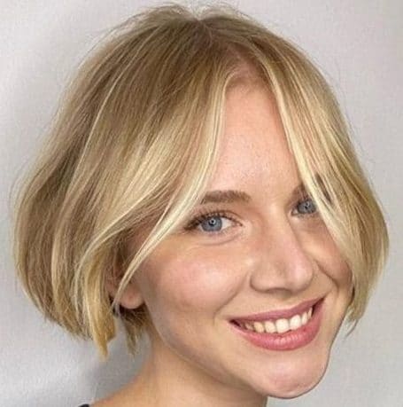 Fine hair layered bob for thin hair