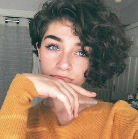 pixie short curly hair