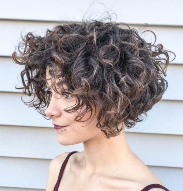 round face short curly hairstyles