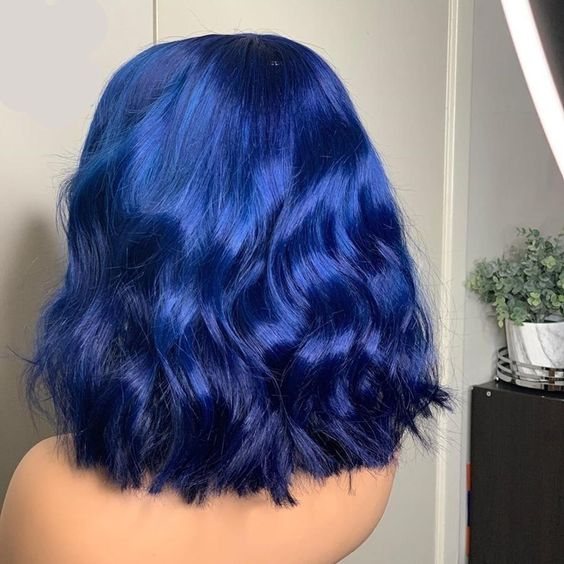 shoulder length dark short blue hair