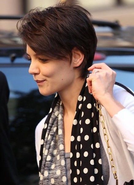 Choppy katie holmes short haircut