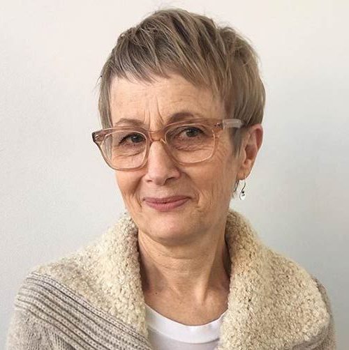 Gray pixie cuts for older ladies with glasses