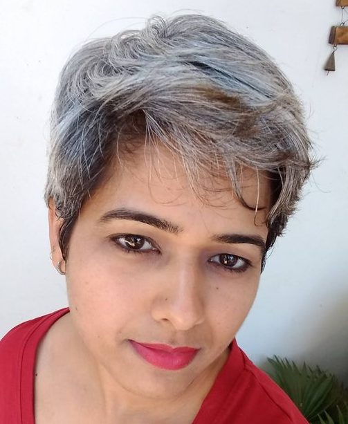 Old woman short grey hairstyles
