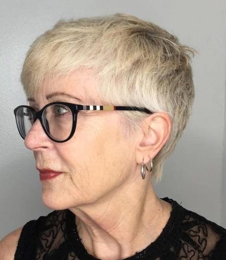 Pixie haircuts for older women with glasses