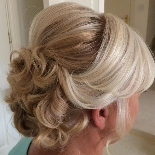 Wedding hairstyles for older brides