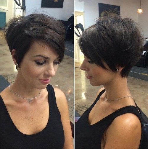 20 Short Brunette Hairstyles for Women in 2022 | Short Hair Models