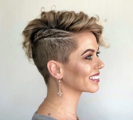 layered short curly haircuts