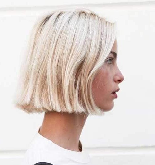 shoulder length short blonde hair