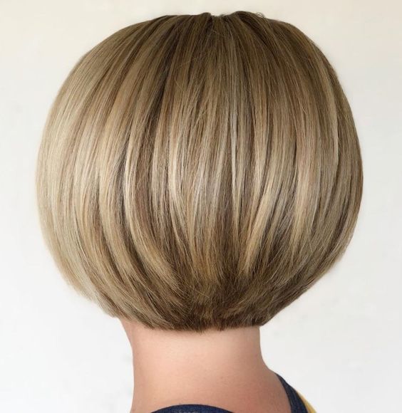 Layered Bob Hairstyles For Women Over 60 | Short Hair Models