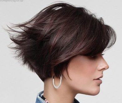 20 Short Wedge Haircuts for Women in 2022