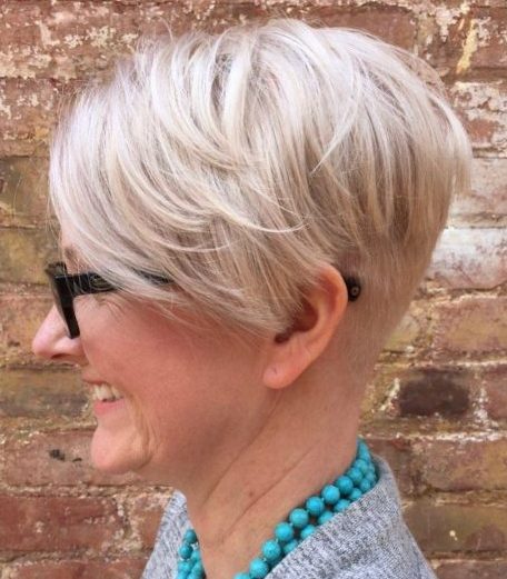 Hairstyles for over 50 with glasses