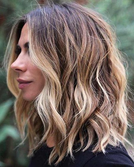 Layered shoulder length hair