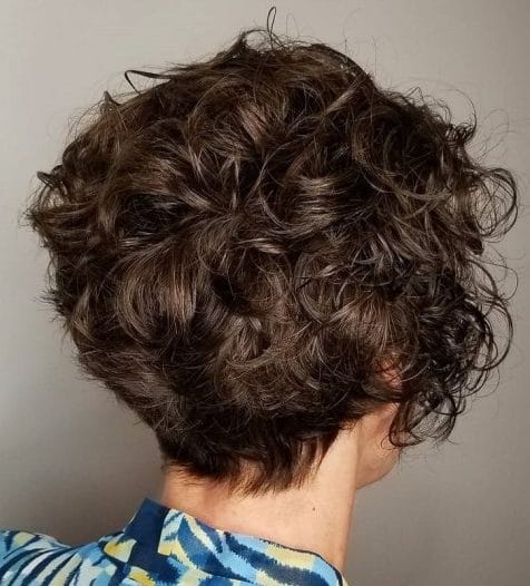 Short hairstyles for naturally wavy hair over 50