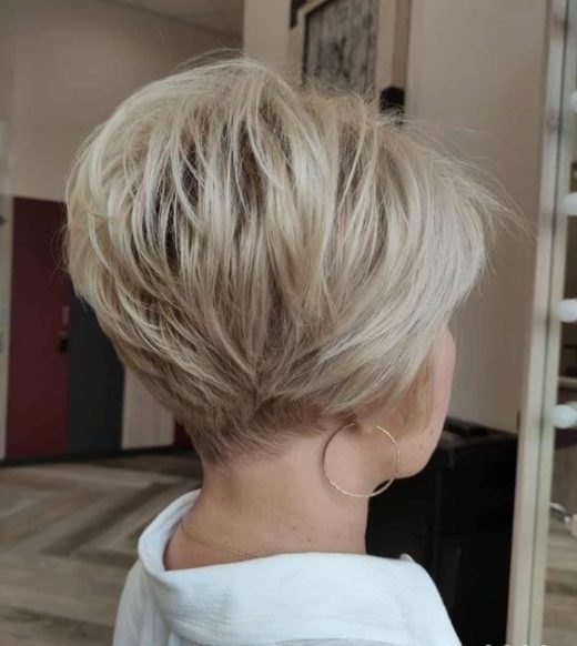 stacked wedge haircut