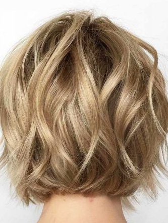 wavy curl short hair