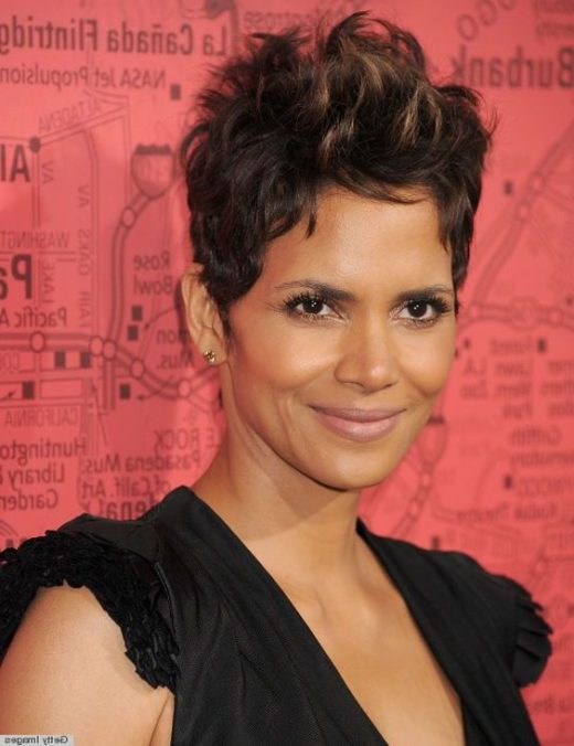 catwoman halle berry short hair