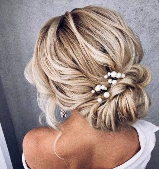 chignon short hair