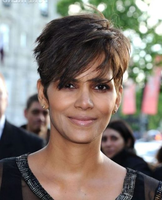 halle berry short haircut 90s