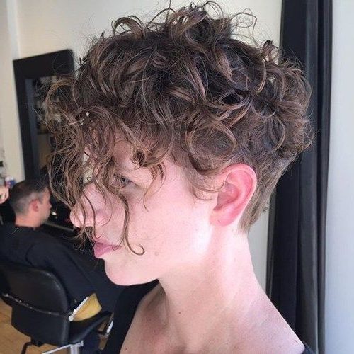 layered short curly haircuts