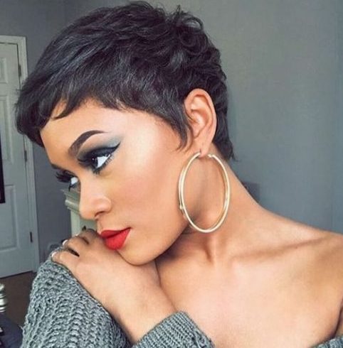 pixie cut black hair round face