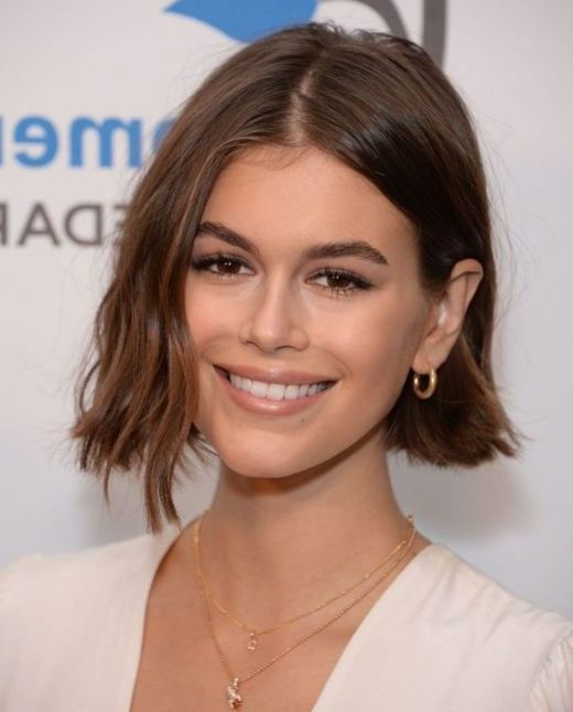 short brown hair with highlights