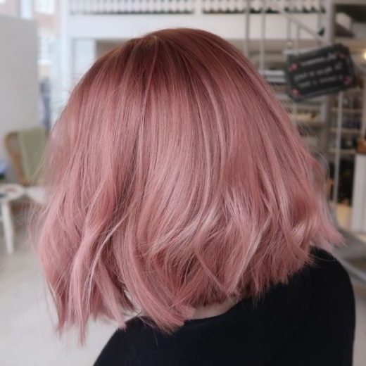 shoulder length pink short hair