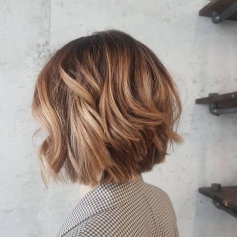 trendy highlights for short hair