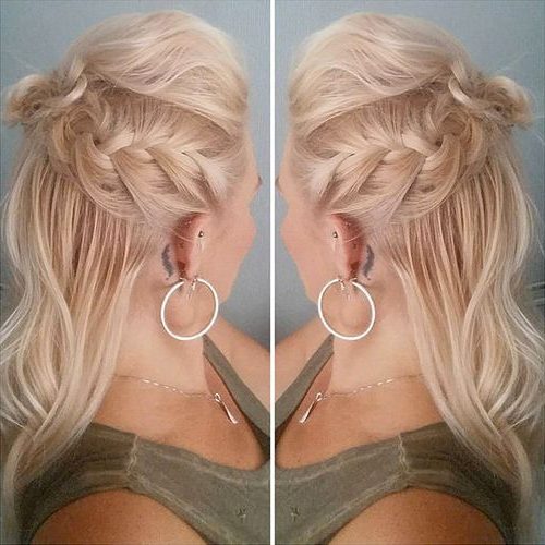 vintage beehive hairstyle