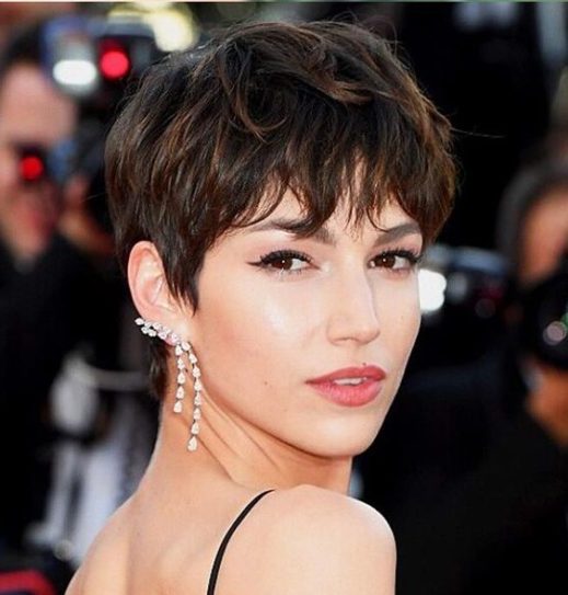 20 Short Haircuts for Winter 2022 | Short Hair Models