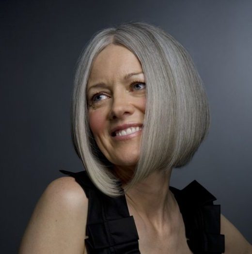 Attractive Haircuts for Older Women in 2022