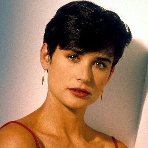 bob demi moore short hair