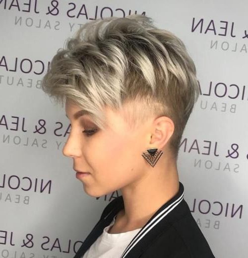 round face androgynous haircuts