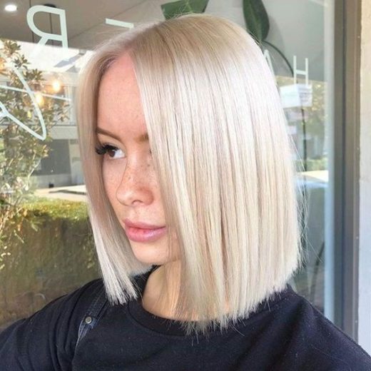 pixie short platinum blonde hair