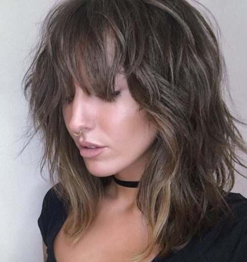 shaggy messy layered bob