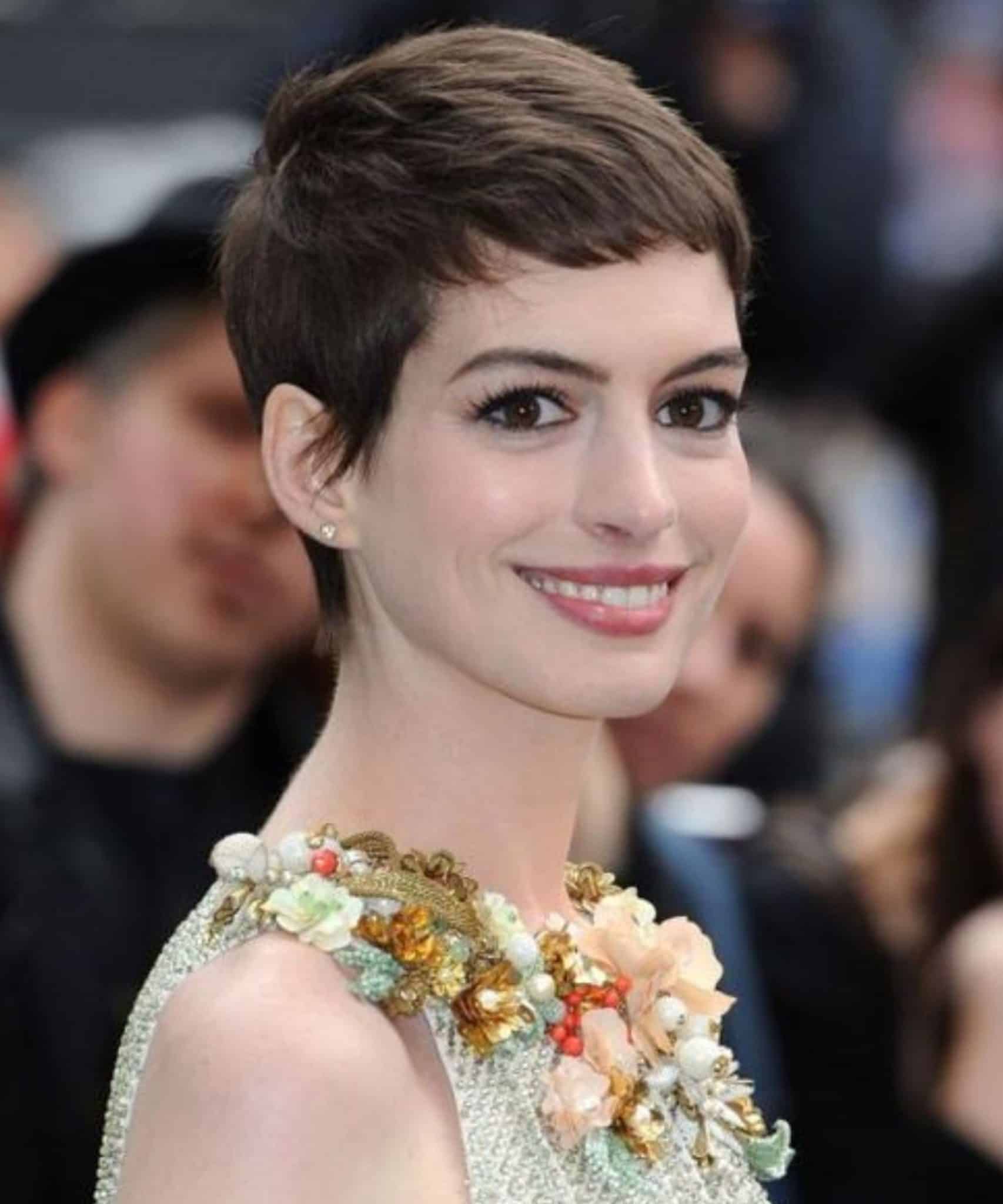 Anne Hathaway Pixie Cut Ideas | Short Hair Models